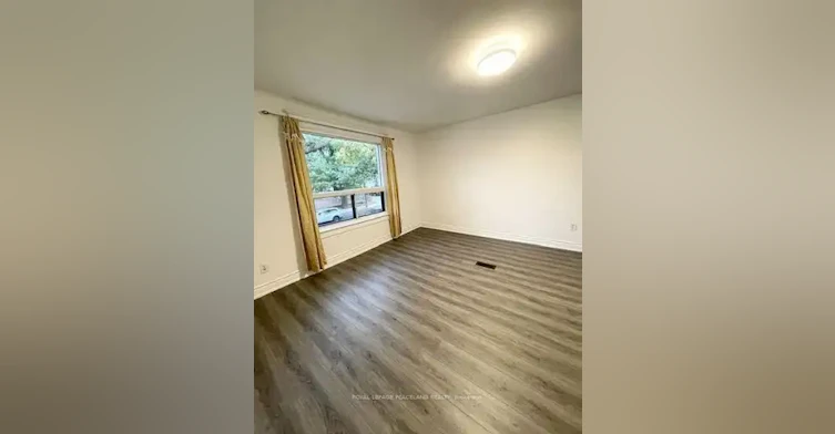 606 Coxwell Avenue, Toronto, ON, M4C 3B6 - 8