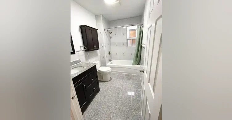 606 Coxwell Avenue, Toronto, ON, M4C 3B6 - 3