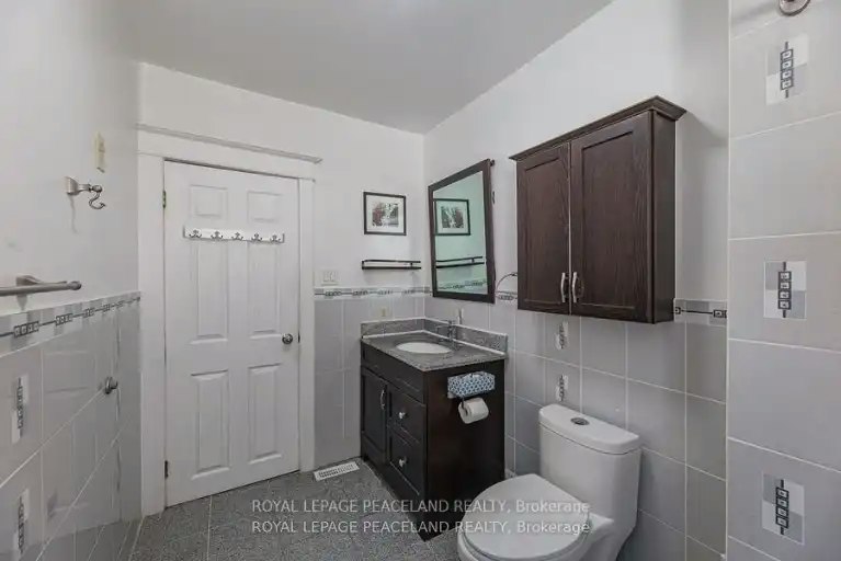 606 Coxwell Avenue, Toronto, ON, M4C 3B6 - 10