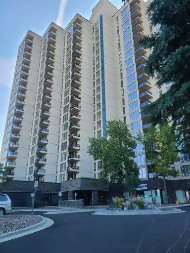10149 Saskatchewan Drive Northwest, Edmonton, AB, T6E 6B6 - 2