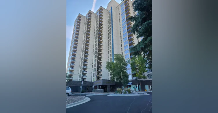 10149 Saskatchewan Drive Northwest, Edmonton, AB, T6E 6B6 - 2
