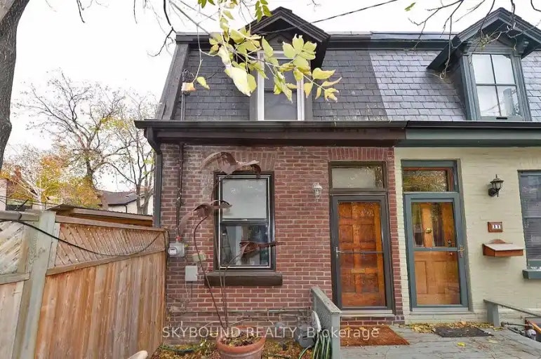 12 Ashby Place, Toronto, ON, M5A 3E3 - 11