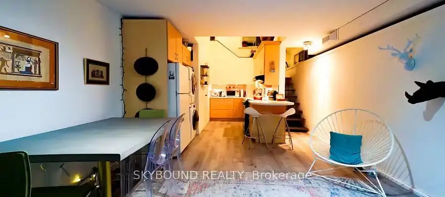 12 Ashby Place, Toronto, ON, M5A 3E3 - 7
