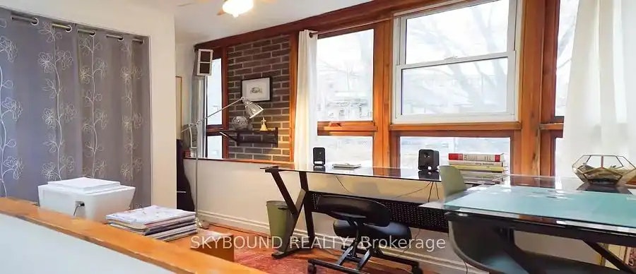 12 Ashby Place, Toronto, ON, M5A 3E3 - 3