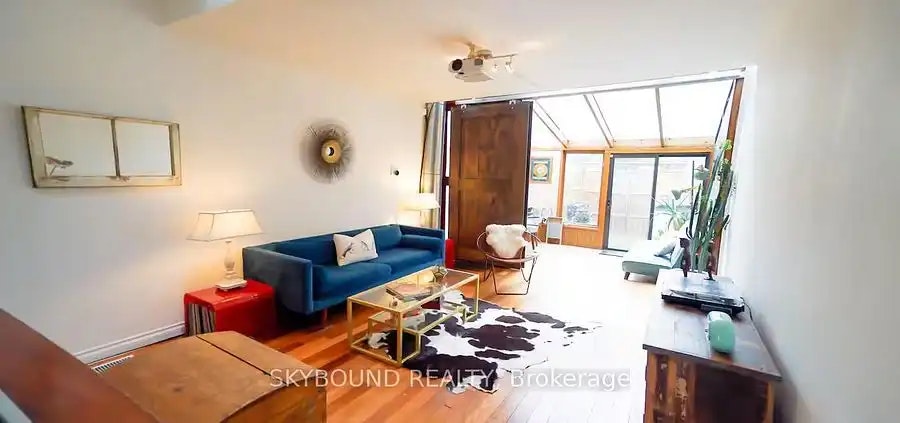 12 Ashby Place, Toronto, ON, M5A 3E3 - 2