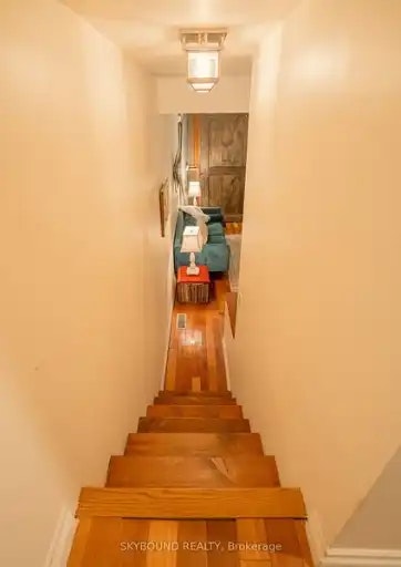 12 Ashby Place, Toronto, ON, M5A 3E3 - 9
