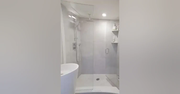 12 Ashby Place, Toronto, ON, M5A 3E3 - 10