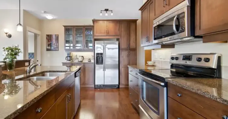 795 Mcgill Road, Kamloops, BC, V2C 0B7 - 2