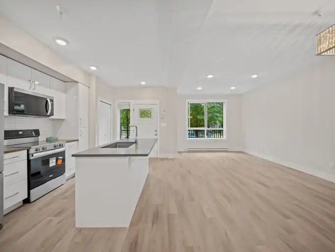 15351 101 Avenue, Surrey, BC, V3R 1J9 - 7