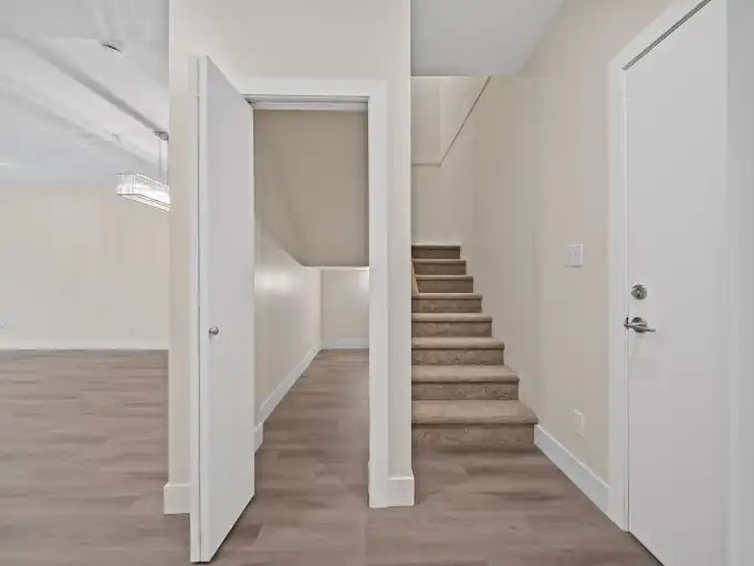 15351 101 Avenue, Surrey, BC, V3R 1J9 - 8