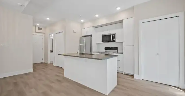 15351 101 Avenue, Surrey, BC, V3R 1J9 - 6