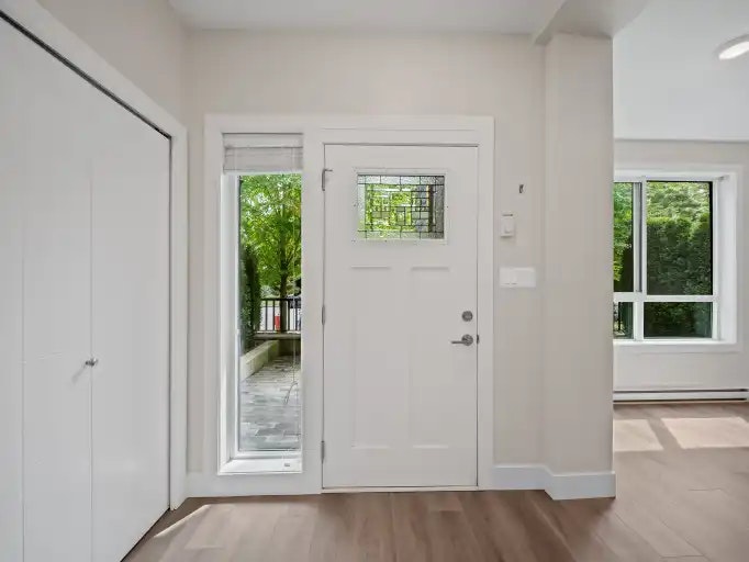 15351 101 Avenue, Surrey, BC, V3R 1J9 - 3