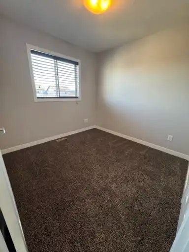 11523 75 Avenue, Grande Prairie, AB, T8W 0J4 - 10
