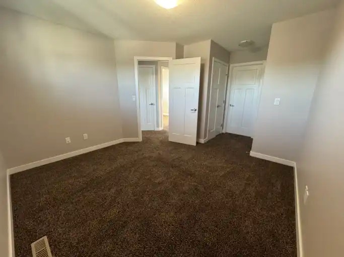11523 75 Avenue, Grande Prairie, AB, T8W 0J4 - 12