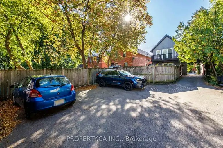 112 Stephenson Avenue, Toronto, ON, M4C 1G4 - 15