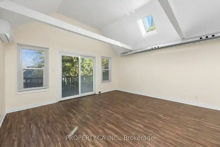 112 Stephenson Avenue, Toronto, ON, M4C 1G4 - 9