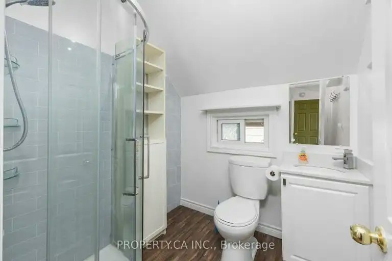 112 Stephenson Avenue, Toronto, ON, M4C 1G4 - 6