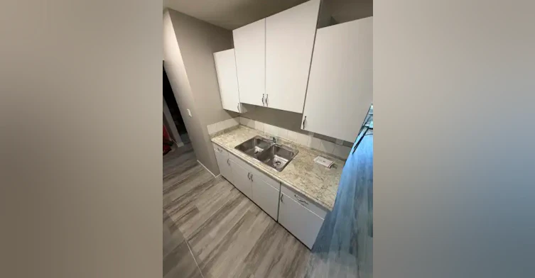 7108 80 Avenue Northwest, Edmonton, AB, T6B 0C6 - 6