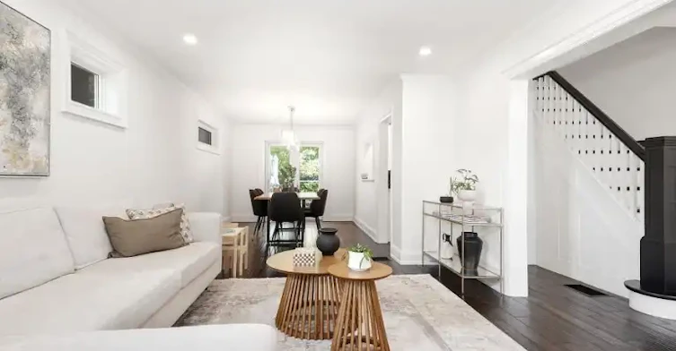 44 Pepler Avenue, Toronto, ON, M4J 2Y8 - 9
