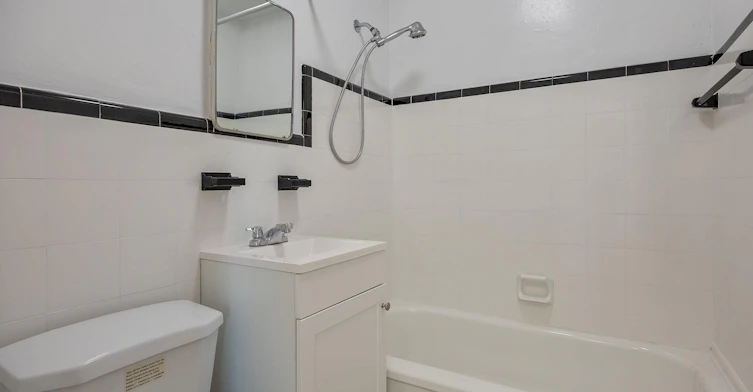 2890 St Clair Avenue East, Toronto, ON, M4B 1N6 - 21
