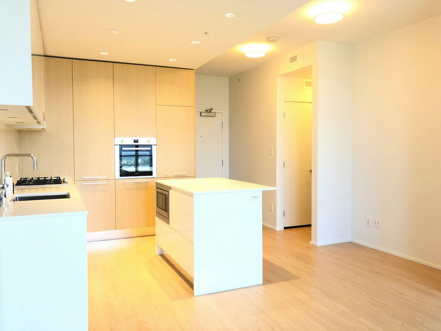 4011-1955 Alpha Way, Burnaby, BC, V5C 0K6 - 3