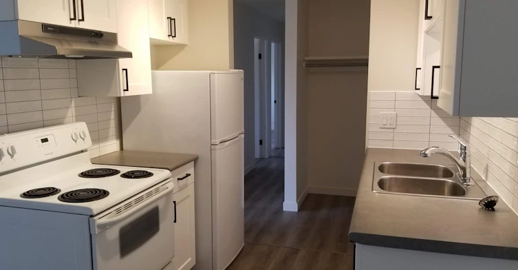 102-195 Perkins Crescent, Penticton, BC, V2A 2H4 - 6