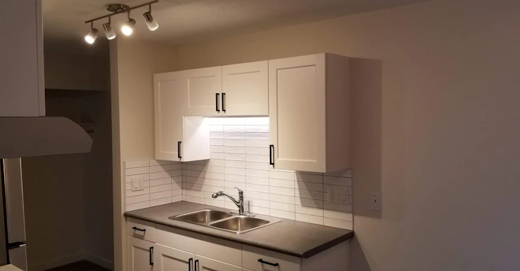 102-195 Perkins Crescent, Penticton, BC, V2A 2H4