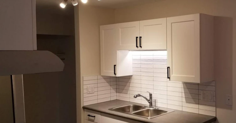 206-195 Perkins Crescent, Penticton, BC, V2A 2H4 - 2