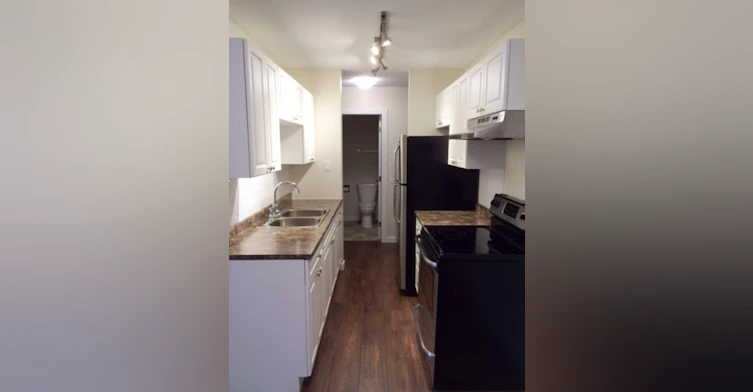 203-901 Forestbrook Drive, Penticton, BC, V2A 2E9 - 3