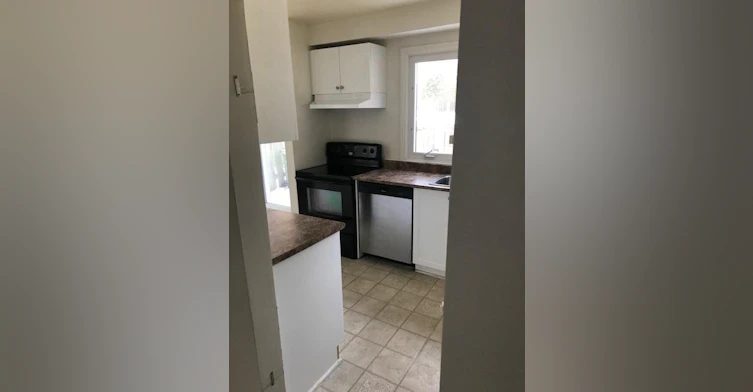 71 Baneberry, Ottawa, ON, K2L 2Y3 - 3