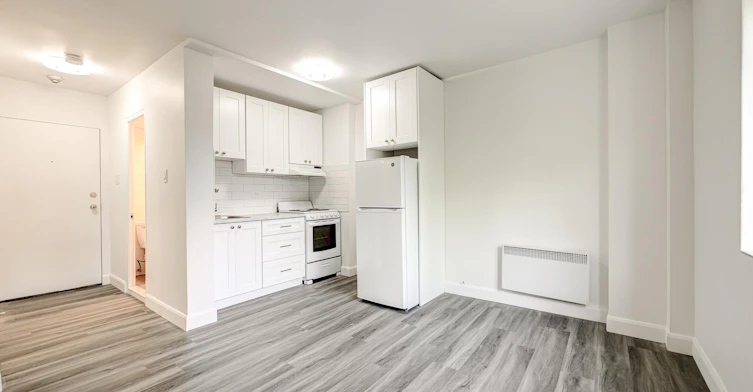 402/510/108/303/702/205/506-3777 St Urbain, Montréal, QC, H2W 1T5 - 2