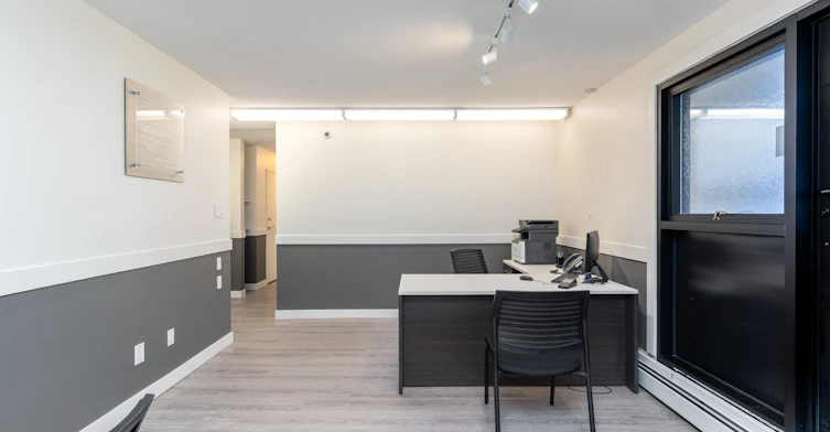 7010 149 Avenue NW, Edmonton, AB, T5C 2V3 - 9