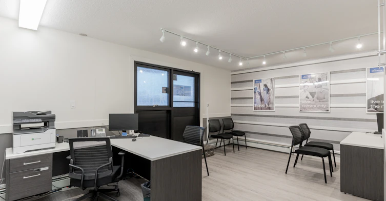 7010 149 Avenue NW, Edmonton, AB, T5C 2V3 - 8