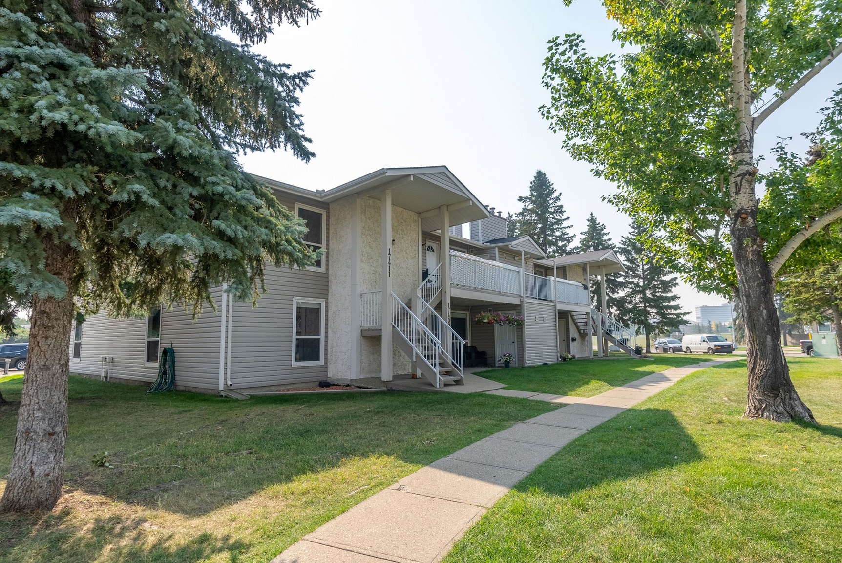 92  Avenue NW, Edmonton, AB, T5T 3C9 - 10