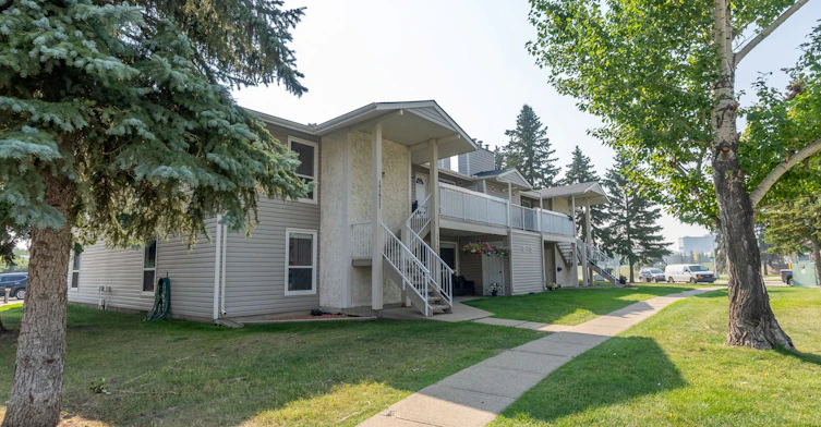 92 Avenue NW, Edmonton, AB, T5T 3C9 - 10
