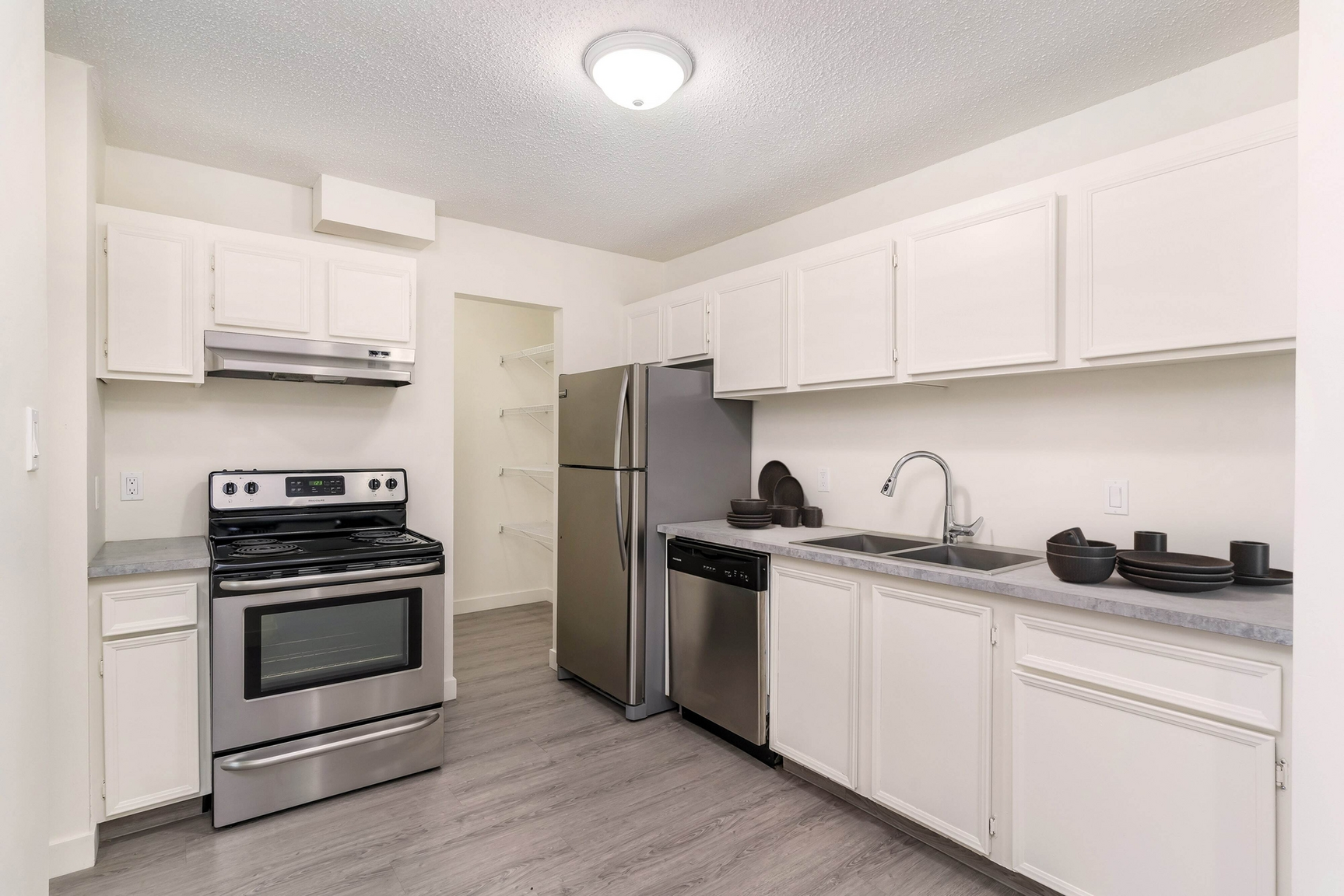 92  Avenue NW, Edmonton, AB, T5T 3C9 - 2