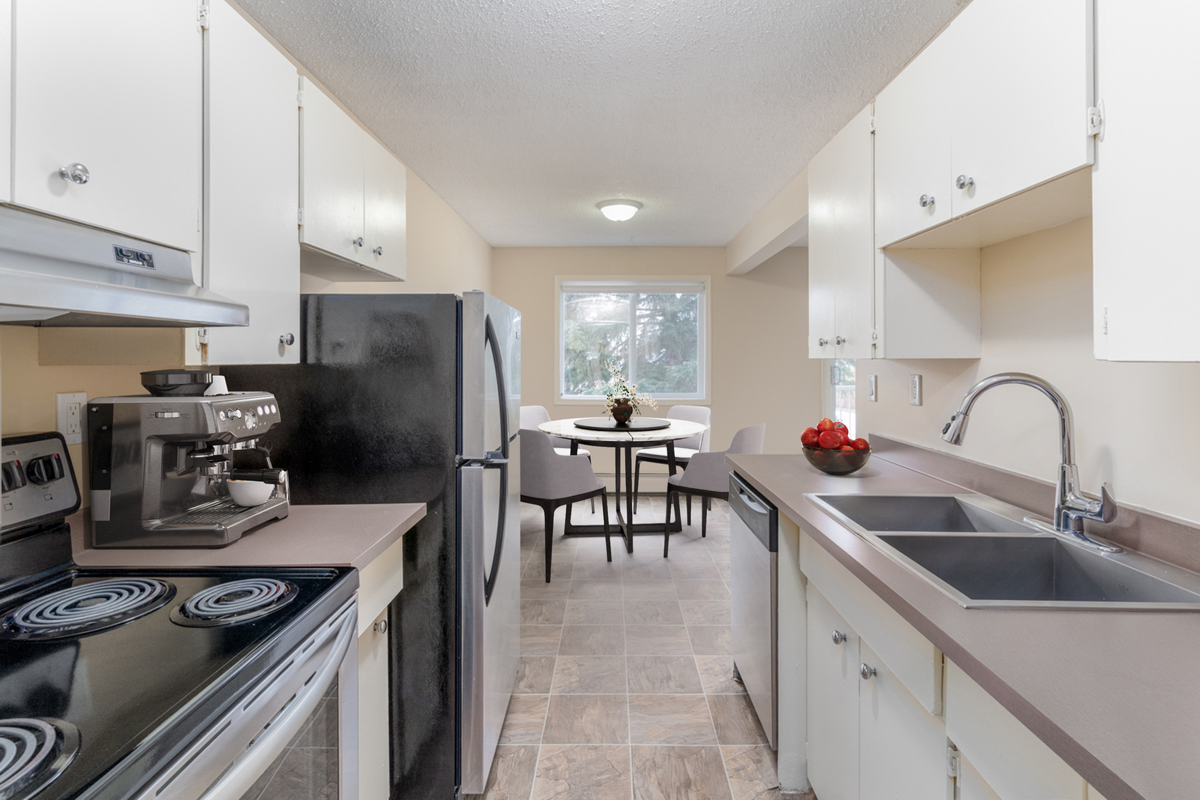 8540 182 Street NW, Edmonton, AB, T5T 1L9 - 5