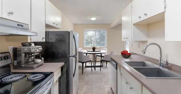 8540 182 Street NW, Edmonton, AB, T5T 1L9 - 5