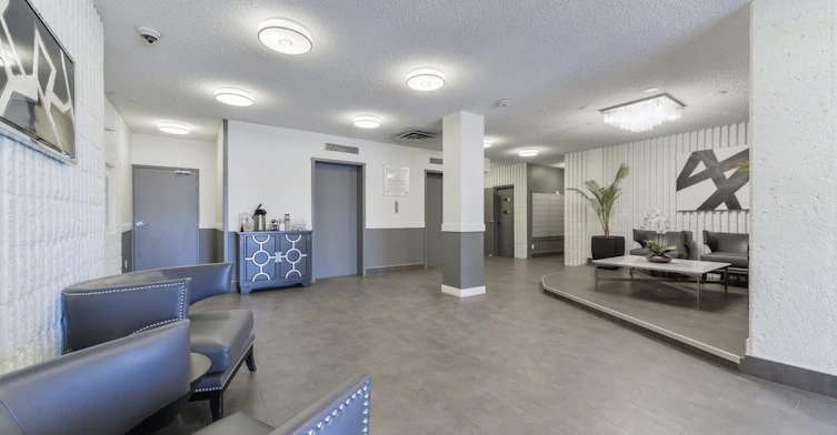 10350 122 Street NW, Edmonton, AB, T5N 3W4 - 3