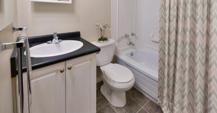 700 Gladmer Park, Regina, SK, S4P 2W9 - 9