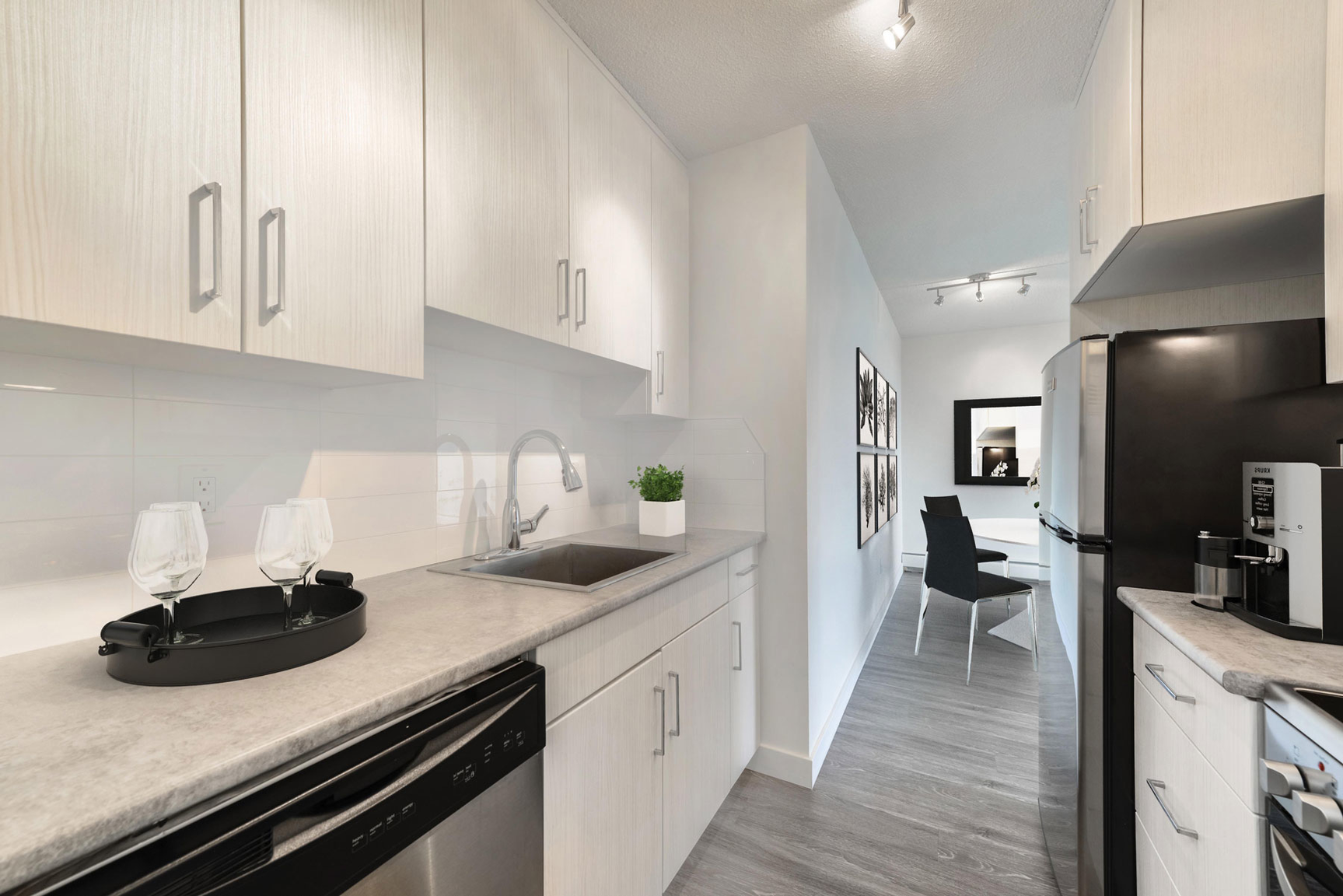 8715 104 Street NW, Edmonton, AB, T6E 4G7 - 4