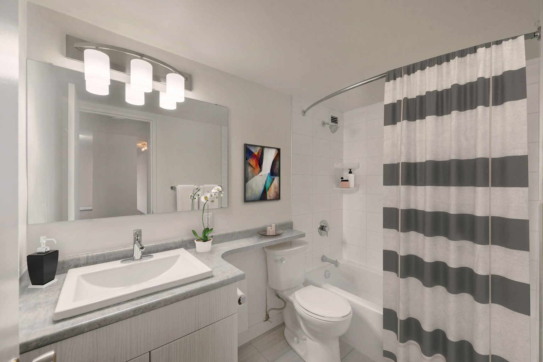 8715 104 Street NW, Edmonton, AB, T6E 4G7 - 6