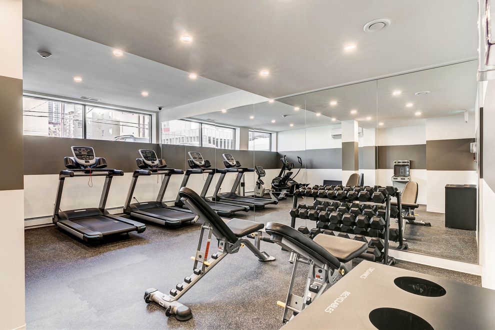 10020 115 Street NW, Edmonton, AB, T5K 1T2 - 10