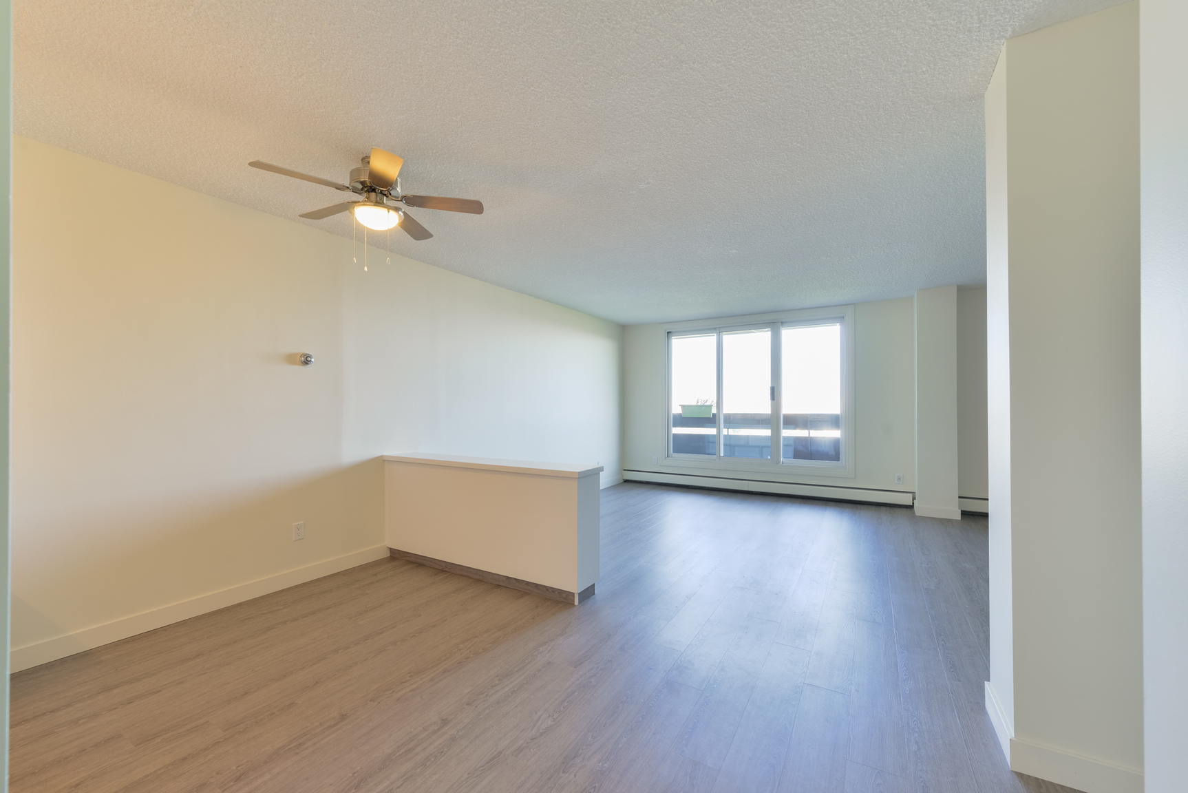 8708 106 Street NW, Edmonton, AB, T6E 4J5 - 19