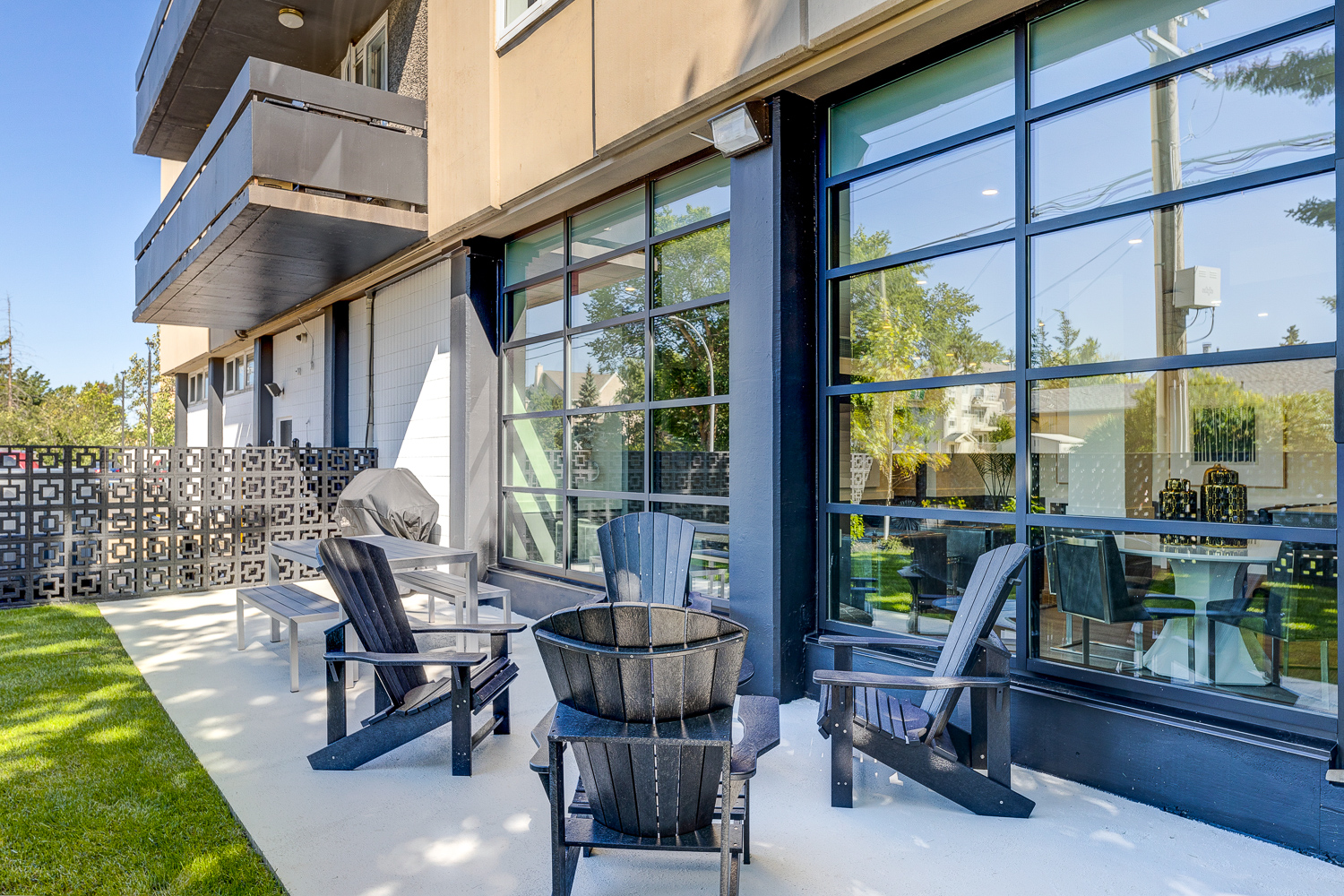 8708 106 Street NW, Edmonton, AB, T6E 4J5 - 5