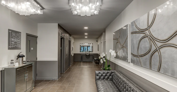 8708 106 Street NW, Edmonton, AB, T6E 4J5 - 6
