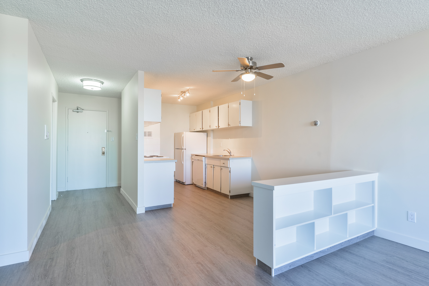 8708 106 Street NW, Edmonton, AB, T6E 4J5 - 18