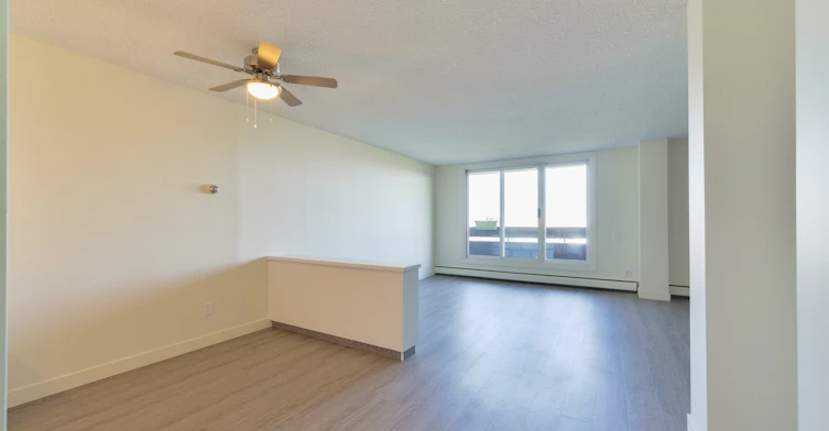 8708 106 Street NW, Edmonton, AB, T6E 4J5 - 19