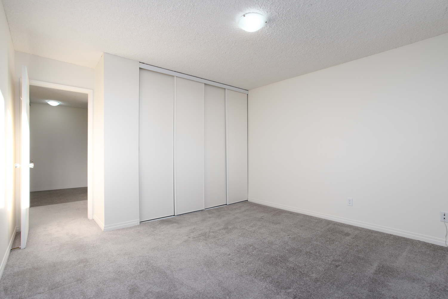 8708 106 Street NW, Edmonton, AB, T6E 4J5 - 24