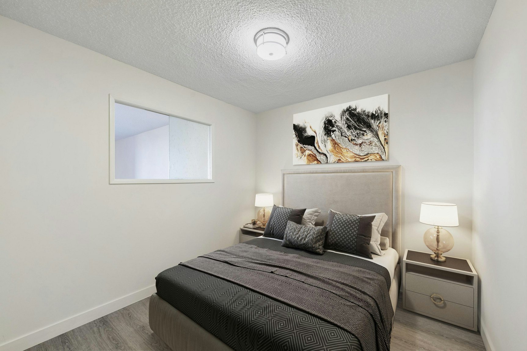 8708 106 Street NW, Edmonton, AB, T6E 4J5 - 37